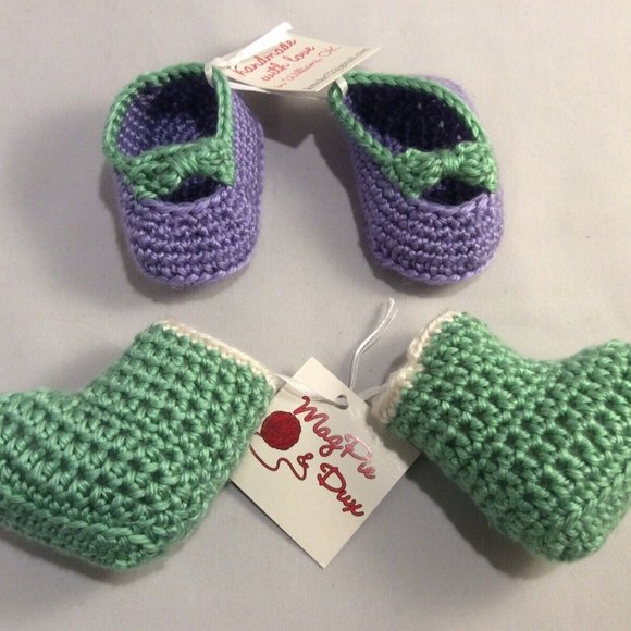 Set of 2 Hand Made Knitted Crocheted Infant Baby Booties Boots Slippers Shower - Picture 1 of 12